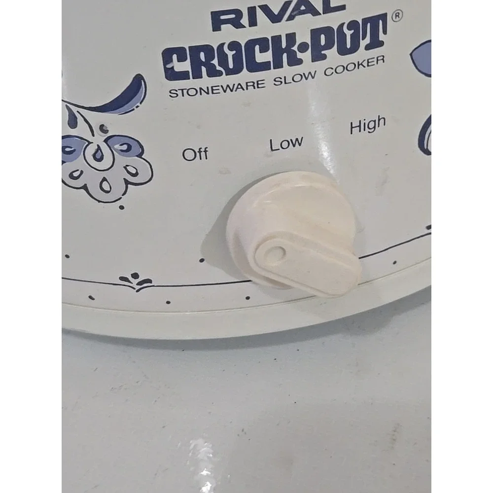 VINTAGE Rival Crock Pot 3120 2.5 Qt Blue Floral Pattern Stoneware Slow Cooker